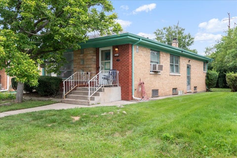 Tiny photo for 3806 Harvard Terrace, Skokie, IL 60076 (MLS # 12771267)