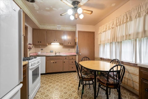 Tiny photo for 3806 Harvard Terrace, Skokie, IL 60076 (MLS # 12771267)