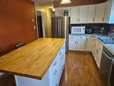 Tiny photo for 911 Glenn Avenue, Carterville, IL 62918 (MLS # 12583099)