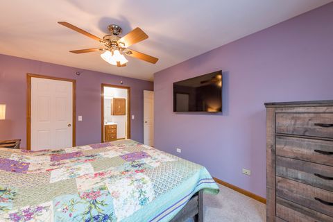 Tiny photo for 1685 W Beach Road #1685, Beach Park, IL 60087 (MLS # 12526904)