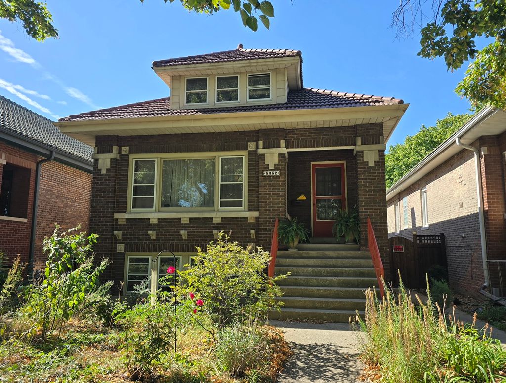 Photo for 3032 Wisconsin Avenue, Berwyn, IL 60402 (MLS # 12494003)