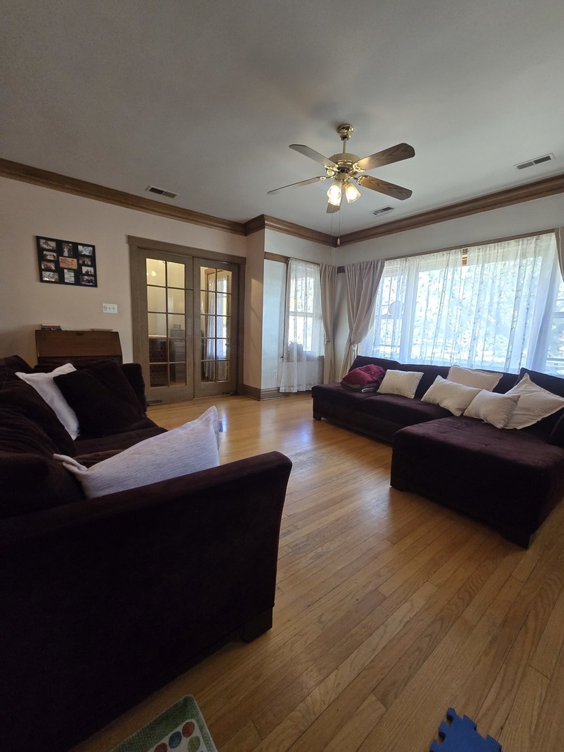 3032 Wisconsin Avenue