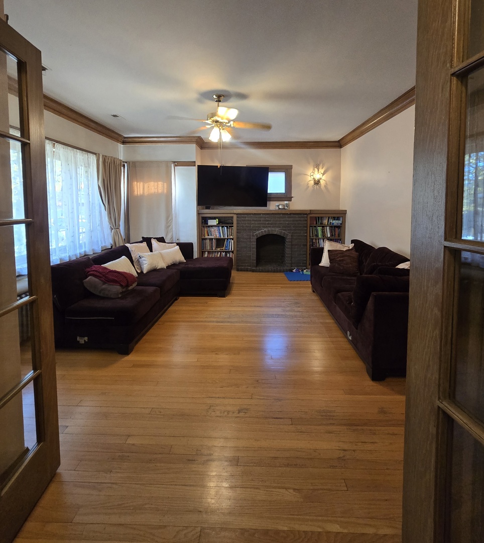 3032 Wisconsin Avenue