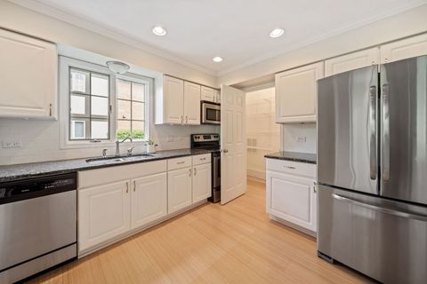 Tiny photo for Willowbrook, IL 60527 (MLS # 12630685)