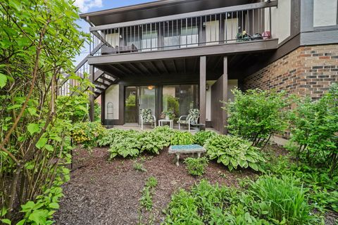 Tiny photo for Willowbrook, IL 60527 (MLS # 12630685)