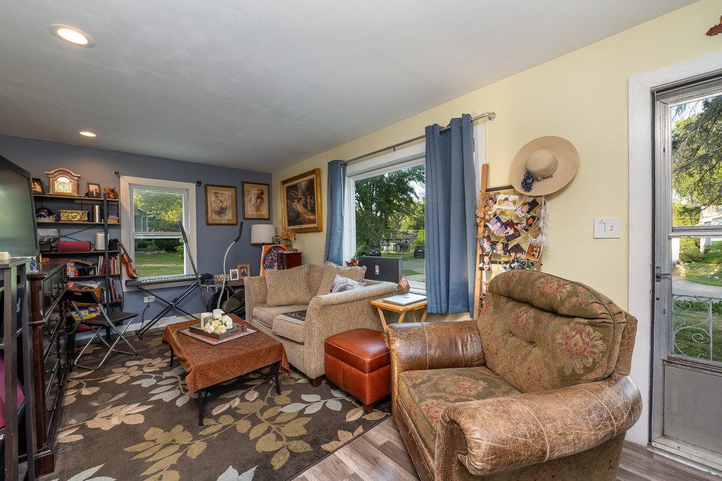 12 Meadow Lane