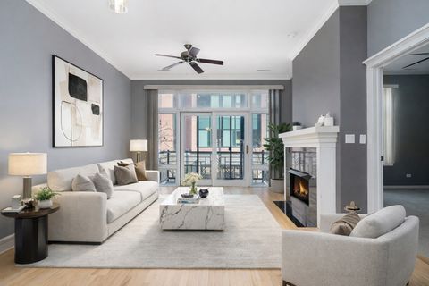 Tiny photo for 800 W Cornelia Avenue #209, Chicago, IL 60657 (MLS # 12584900)