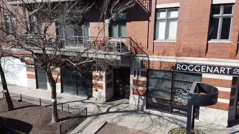 800 W Cornelia Avenue 209 Chicago IL 60657