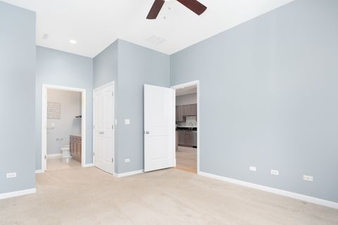 Tiny photo for 800 W Cornelia Avenue #209, Chicago, IL 60657 (MLS # 12584900)