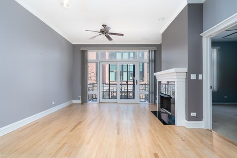 Tiny photo for 800 W Cornelia Avenue #209, Chicago, IL 60657 (MLS # 12584900)