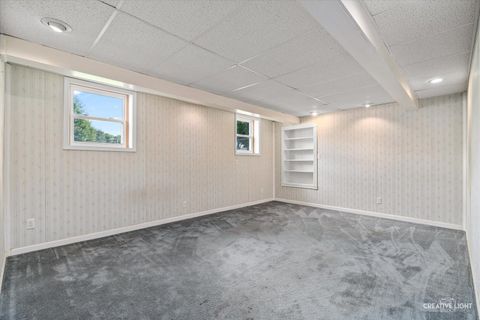 Tiny photo for 910 Southbridge Drive, Aurora, IL 60506 (MLS # 12502606)