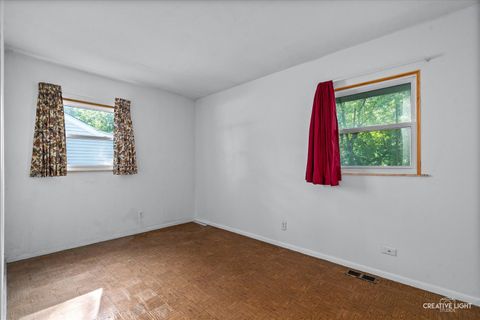 Tiny photo for 910 Southbridge Drive, Aurora, IL 60506 (MLS # 12502606)