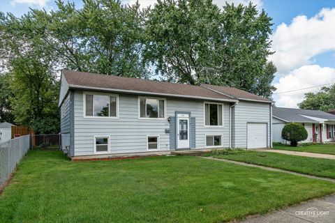 Tiny photo for 910 Southbridge Drive, Aurora, IL 60506 (MLS # 12502606)