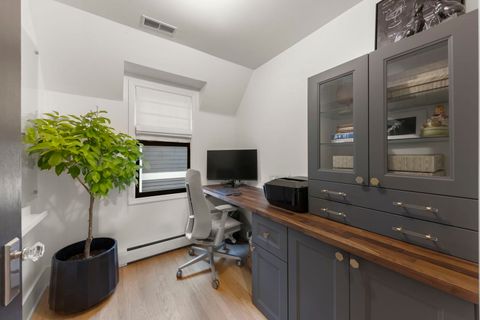 Tiny photo for 578 Lee Street, Glen Ellyn, IL 60137 (MLS # 12524854)