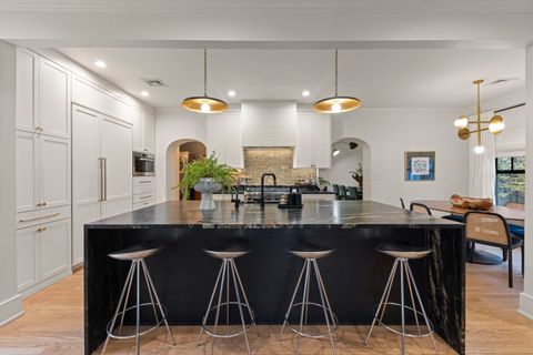 Tiny photo for 578 Lee Street, Glen Ellyn, IL 60137 (MLS # 12524854)