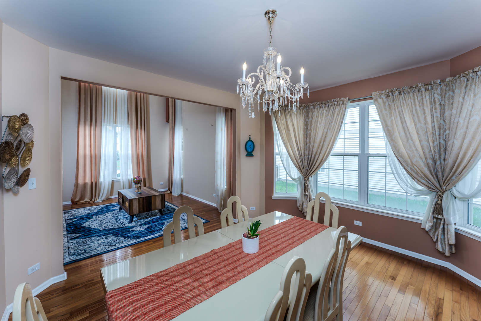 479 W Butterfield Lane