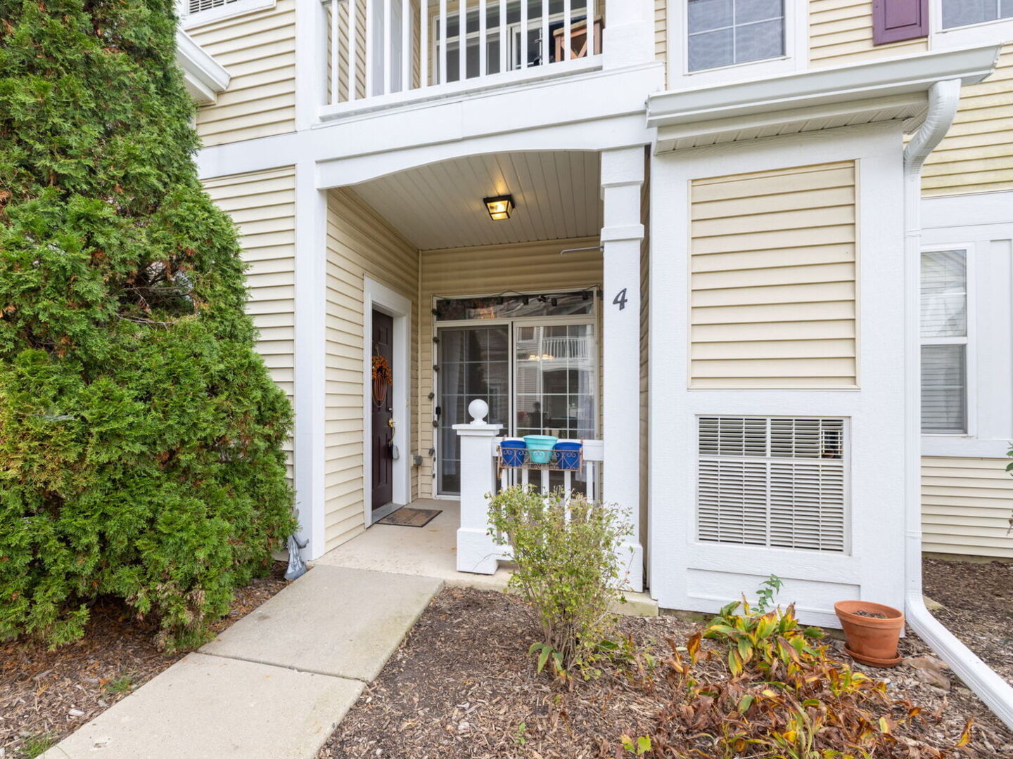 2225 Aurora Drive 4