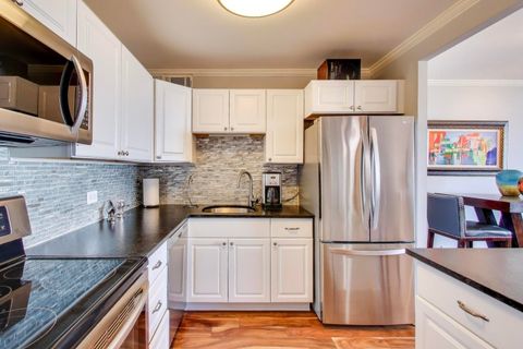 Tiny photo for 3930 N Pine Grove Avenue #3009, Chicago, IL 60613 (MLS # 12506521)