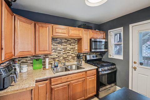 Tiny photo for 2444 W Berwyn Avenue #1N, Chicago, IL 60625 (MLS # 12504982)