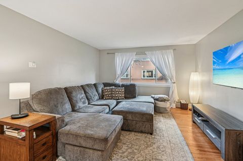 Tiny photo for 2444 W Berwyn Avenue #1N, Chicago, IL 60625 (MLS # 12504982)
