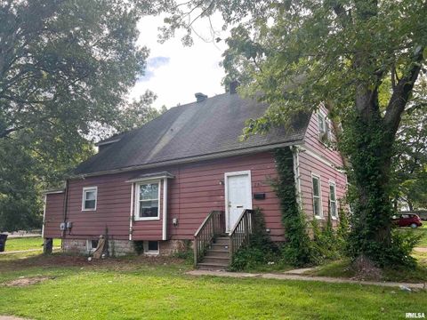 Photo of 701 W COLLEGE Street, Carbondale, IL 62901 (MLS # 12584065)