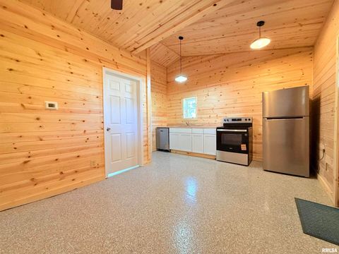 Tiny photo for 1523 S MCKINLEY Street, Harrisburg, IL 62946 (MLS # EB460481)