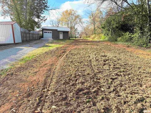 Tiny photo for 1523 S MCKINLEY Street, Harrisburg, IL 62946 (MLS # EB460481)