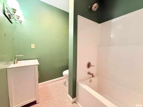 Tiny photo for 1523 S MCKINLEY Street, Harrisburg, IL 62946 (MLS # EB460481)