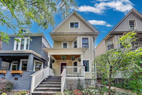 1541 W Highland Avenue Chicago IL 60660