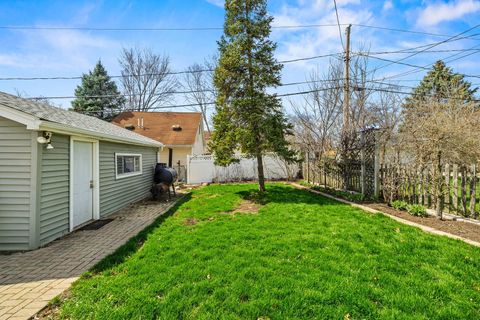 Tiny photo for 158 S Benton Street, Palatine, IL 60067 (MLS # 12610366)