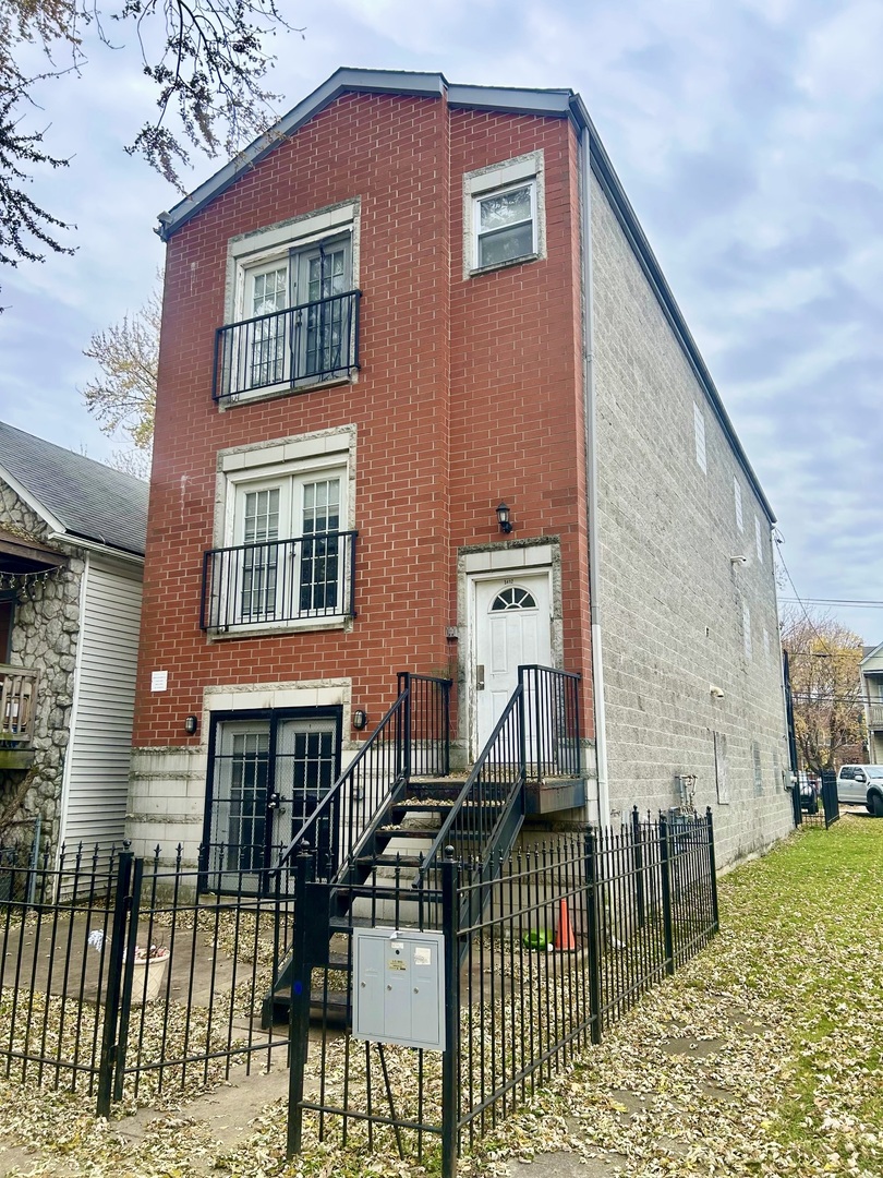 5412 S Loomis Boulevard