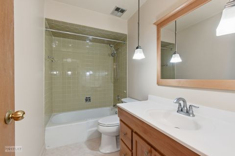 Tiny photo for 7502 Farmingdale Drive #206, Darien, IL 60561 (MLS # 12528929)