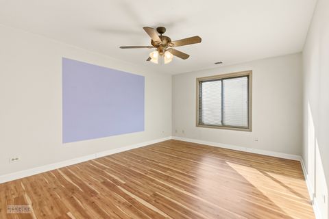 Tiny photo for 7502 Farmingdale Drive #206, Darien, IL 60561 (MLS # 12528929)