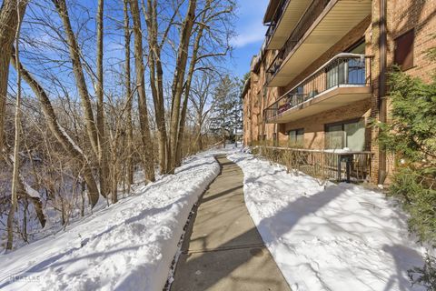 Tiny photo for 7502 Farmingdale Drive #206, Darien, IL 60561 (MLS # 12528929)