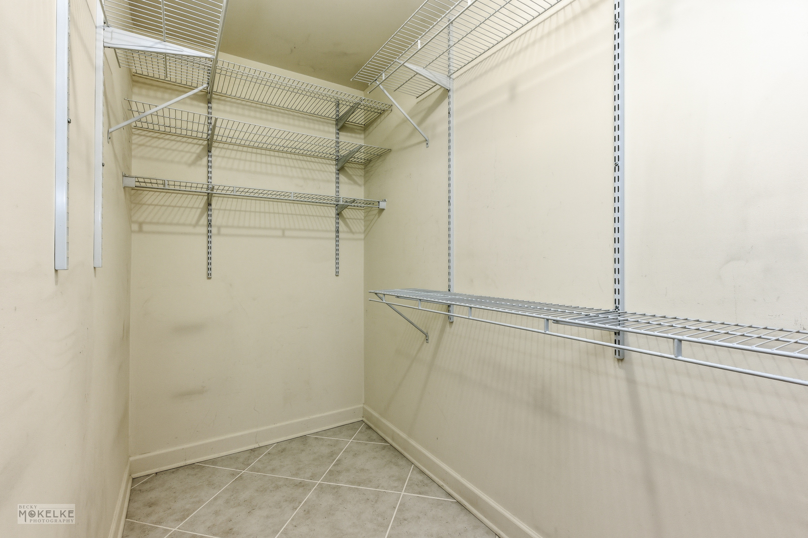 Darien, Illinois 60561, United States, 2 Bedrooms Bedrooms, ,2 BathroomsBathrooms,Residential,Active,253283