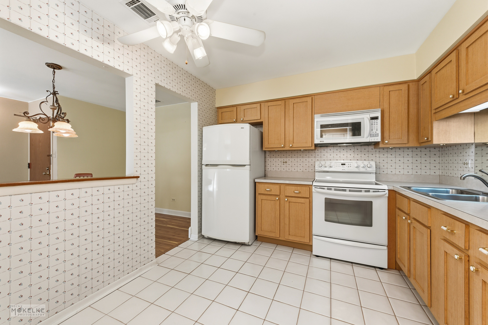 Darien, Illinois 60561, United States, 2 Bedrooms Bedrooms, ,2 BathroomsBathrooms,Residential,Active,253283