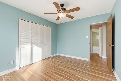 Tiny photo for 7502 Farmingdale Drive #206, Darien, IL 60561 (MLS # 12528929)