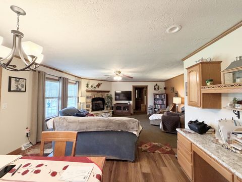 Tiny photo for 101 Azalea Lane, Makanda, IL 62958 (MLS # 12591685)