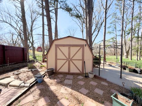 Tiny photo for 101 Azalea Lane, Makanda, IL 62958 (MLS # 12591685)