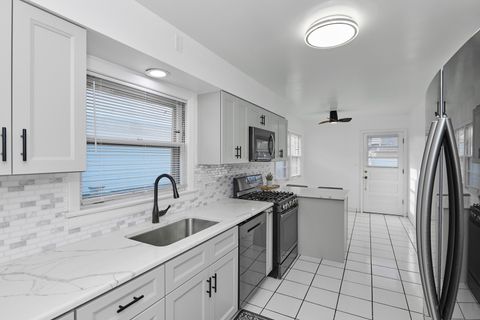 Tiny photo for 5500 Harvard Terrace, Skokie, IL 60077 (MLS # 12622963)