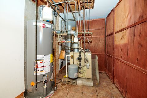 Tiny photo for 5500 Harvard Terrace, Skokie, IL 60077 (MLS # 12622963)