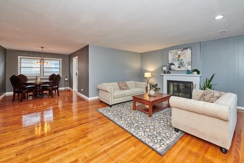 Tiny photo for 5500 Harvard Terrace, Skokie, IL 60077 (MLS # 12622963)