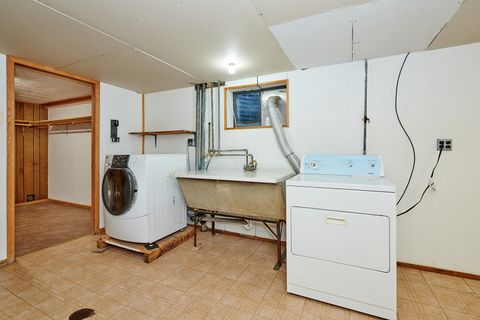 Tiny photo for 5500 Harvard Terrace, Skokie, IL 60077 (MLS # 12622963)