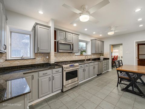 Tiny photo for 10337 S Hamilton Avenue, Chicago, IL 60643 (MLS # 12597359)