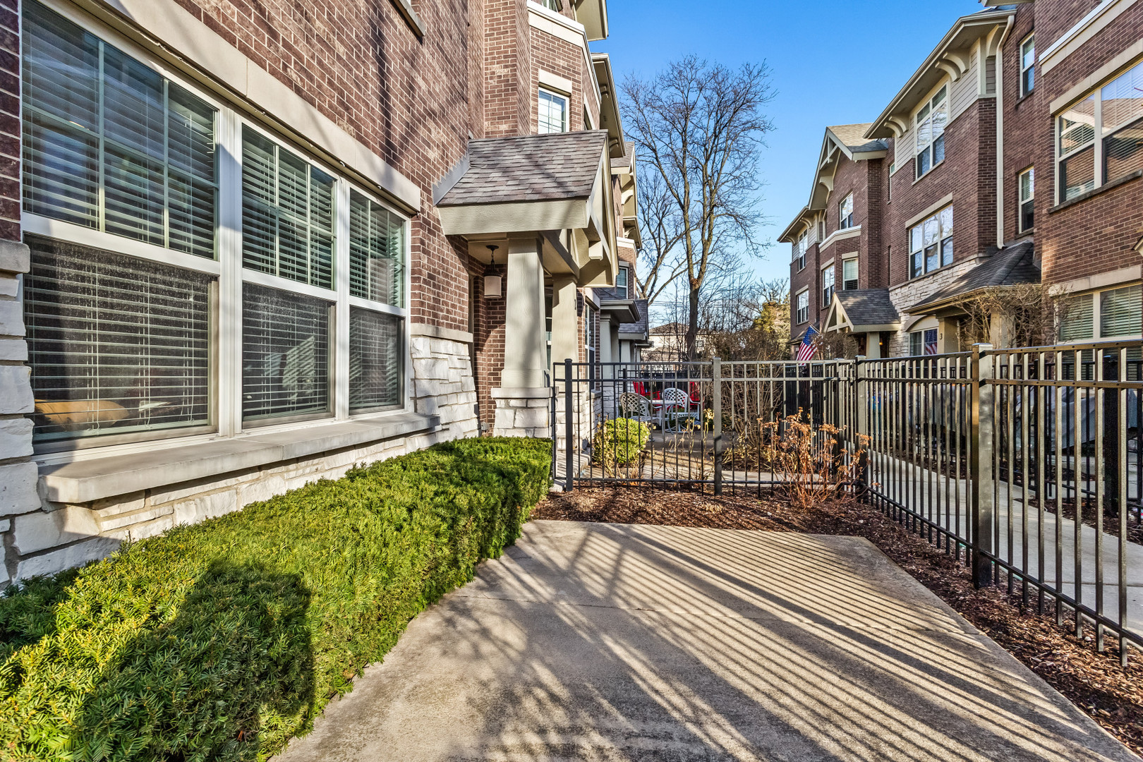 311 S NORTHWEST Highway 1