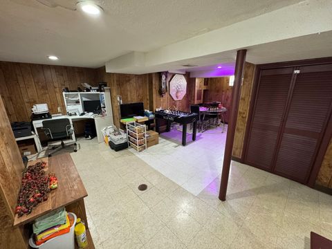 Tiny photo for 886 E Thacker Street, Des Plaines, IL 60016 (MLS # 12523395)