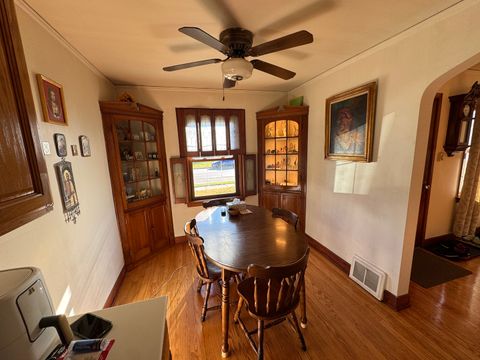 Tiny photo for 886 E Thacker Street, Des Plaines, IL 60016 (MLS # 12523395)