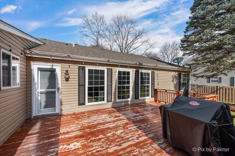 Tiny photo for 735 Royal Glen Drive, Cary, IL 60013 (MLS # 12604503)