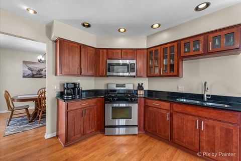 Tiny photo for 735 Royal Glen Drive, Cary, IL 60013 (MLS # 12604503)