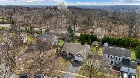 Tiny photo for 735 Royal Glen Drive, Cary, IL 60013 (MLS # 12604503)